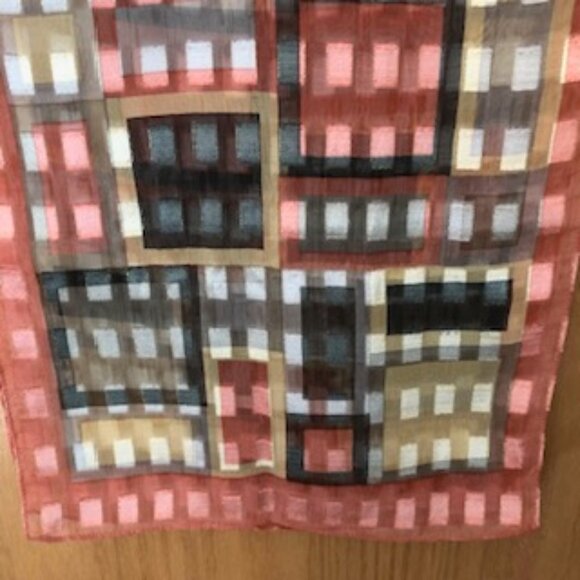 3/$15 Sparkly Salmon Pink Orange Rectangles Abstract Oblong Scarf Excellent - Picture 3 of 6